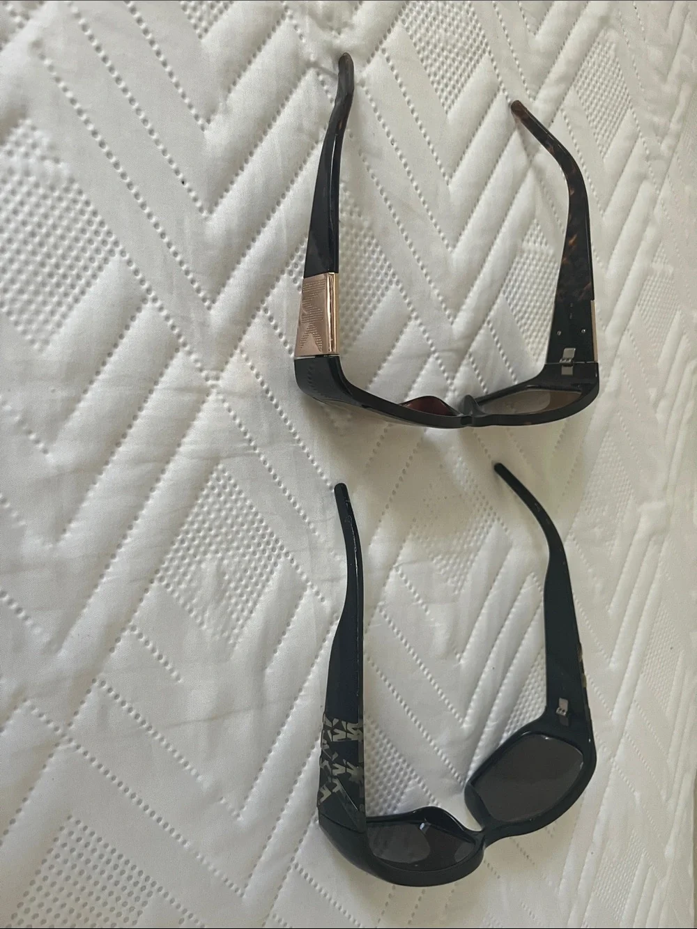 Classic Black Women’s Sunglasses - Pack of 2
